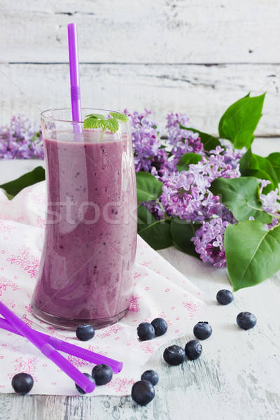 Stockfoto: Vers · smoothie · bosbessen · glas · witte · houten