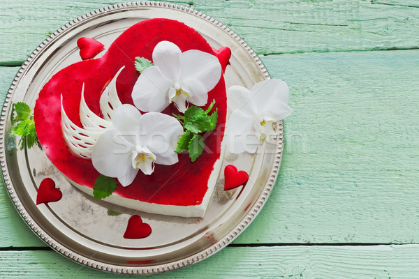 蛋糕 形式 心臟 蘭花 花卉 木 商業照片 © saharosa