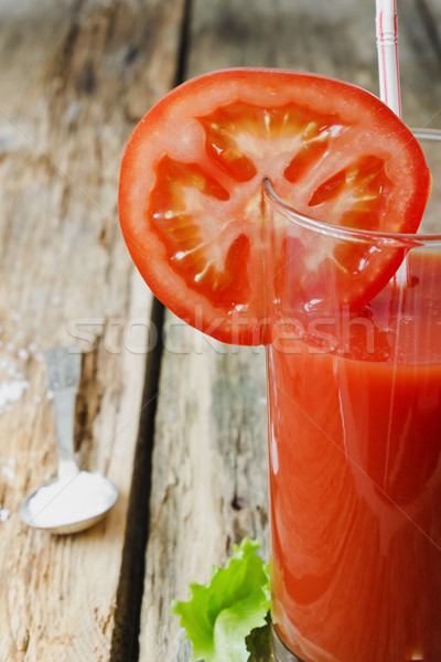 Tomatensap plakje tomaat glas oude houten Stockfoto © saharosa