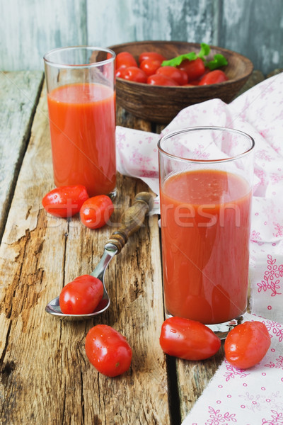 Tomatensap vers lang glas oude houten Stockfoto © saharosa