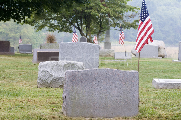 Patriótico cementerio americano banderas tumba Foto stock © saje