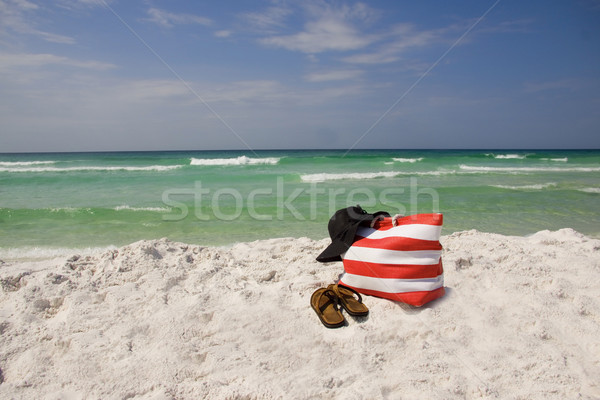 Strandszatyor kalap szandál horizont tájkép nyár Stock fotó © saje