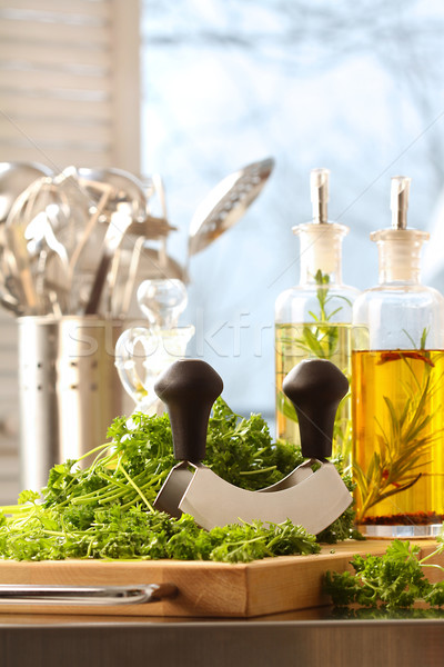 Frischen gehackt Petersilie Flaschen Öle Hintergrund Stock foto © Sandralise