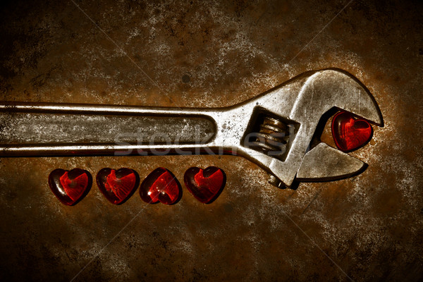 Fünf Grunge Herzen Schraubenschlüssel rostigen Herz Stock foto © Sandralise