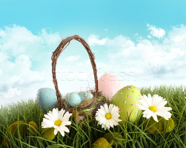 商業照片: 復活節彩蛋 · 籃 · 草 · 復活節 · 春天 · 設計