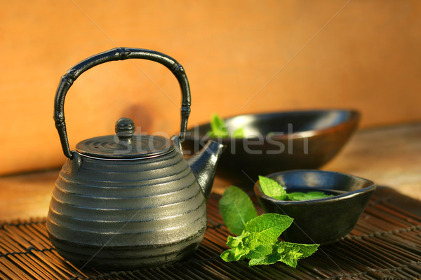 Japonês bule copo de chá madeira Foto stock © Sandralise