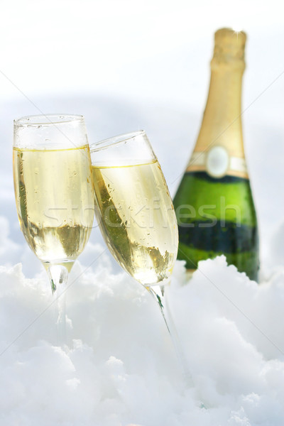 香檳酒 雪 眼鏡 瓶 性質 背景 商業照片 © Sandralise