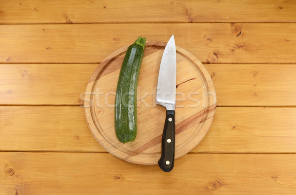 [[stock_photo]]: Vert · courgette · couteau · planche · à · découper · ensemble · forte