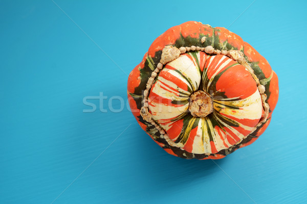 Turban suc de fructe luminos albastru vopsit portocaliu Imagine de stoc © sarahdoow