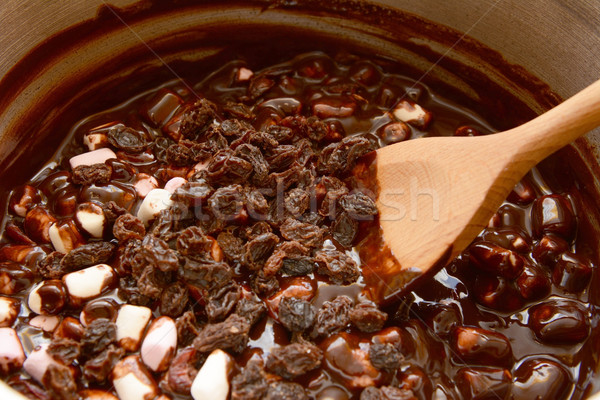 Rozijnen gesmolten chocolade vruchten witte Stockfoto © sarahdoow