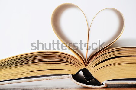 Inimă carte educaţie lectură imprima Imagine de stoc © Sarkao