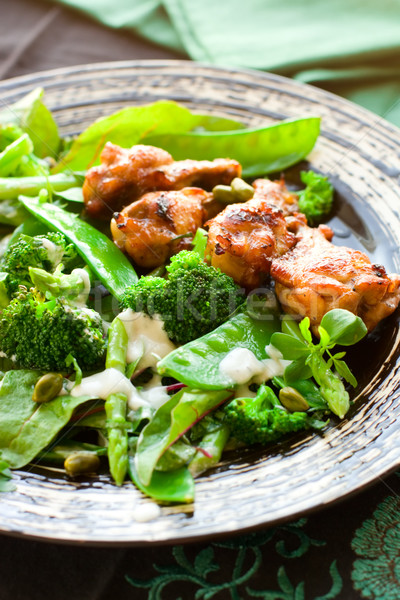 Kip vleugels plantaardige salade broccoli groene Stockfoto © sarsmis