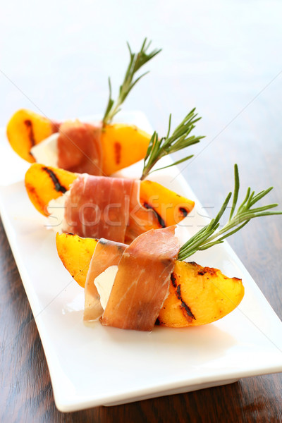 Apéritif grillés Peach jambon fromage de chèvre alimentaire [[stock_photo]] © sarsmis