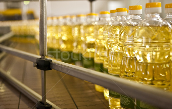 Fabryki produkcji jadalny oleje płytki selektywne focus Zdjęcia stock © sarymsakov