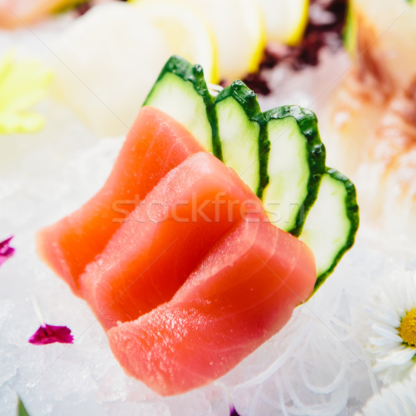 Tonhal sashimi friss nyers fehér retek Stock fotó © sarymsakov