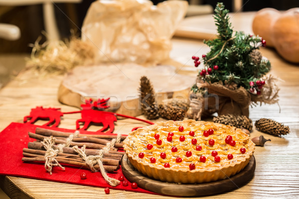 Fatto in casa Natale torta selvatico frutti di bosco poco profondo Foto d'archivio © sarymsakov