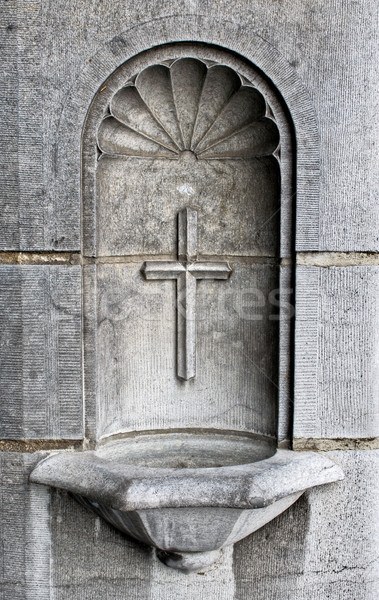 Kereszt szent víz kút építészet katedrális Stock fotó © sbonk