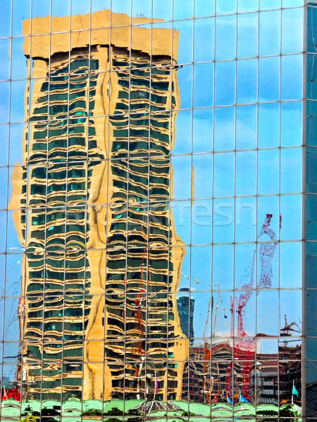 Tükröződések tükröződés toronyház épület belső kikötő Stock fotó © sbonk