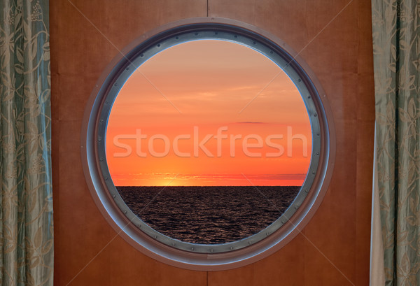 Sunrise Ansicht Kreuzfahrtschiff Sonnenuntergang Rahmen Schönheit Stock foto © sbonk