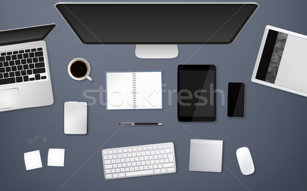 Lugar de trabajo tecnología dispositivo teléfono móvil mesa Foto stock © sdecoret