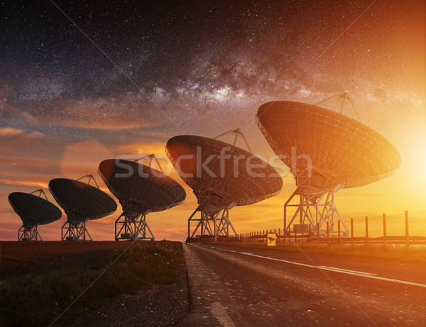 Radio teleskop widoku noc mleczny sposób Zdjęcia stock © sdecoret