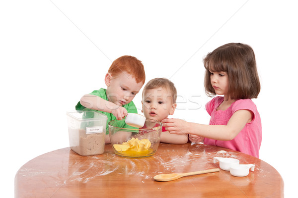 Stok fotoğraf: çocuklar · malzemeler · mutfak · üç