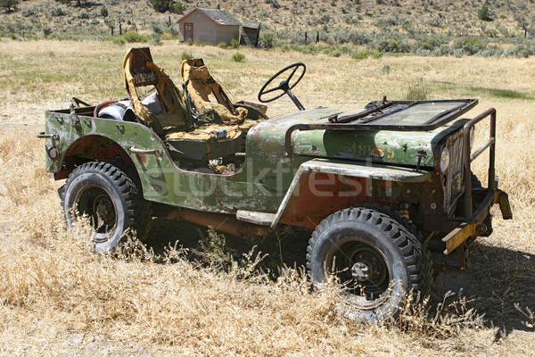 Vecchio jeep abbandonato ruggine caduta Foto d'archivio © searagen