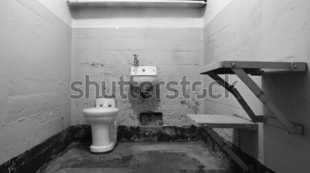 Vacío celda de la cárcel prisión células parque verde Foto stock © searagen