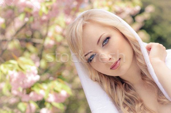 Voorjaar portret hoofddoek mooi meisje witte Stockfoto © seenad