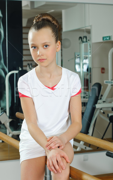 Porträt jungen Schönheit Turnerin Turnhalle Sport Stock foto © seenad