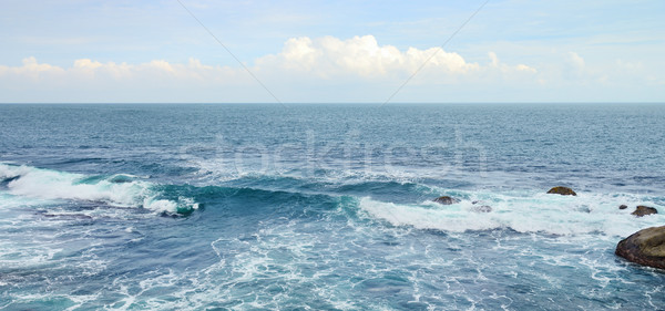 Schönen Ozean Wellen blauer Himmel Strand Himmel Stock foto © serg64