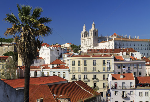 Vedere district vechi Lisabona Portugalia manastire Imagine de stoc © serpla