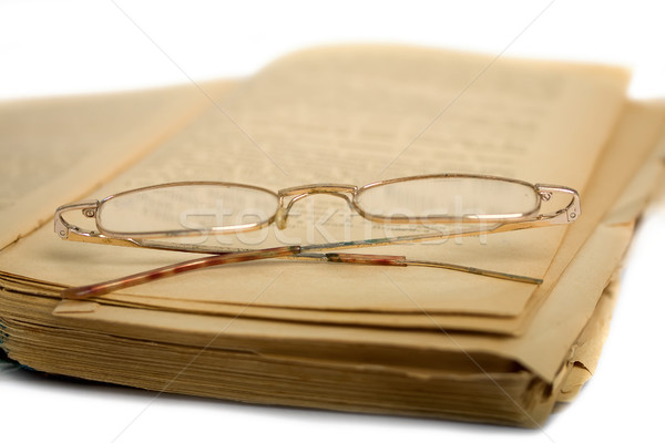 Libro gafas edad abierto gafas de lectura Foto stock © sharpner