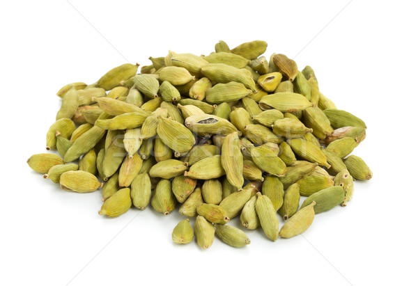 Cardamomo sementi alimentare verde isolato Foto d'archivio © ShawnHempel