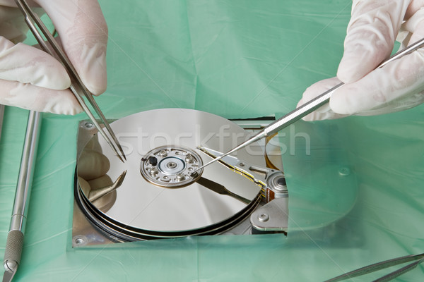 Veri teknik cerrah çalışma sabit disk Stok fotoğraf © ShawnHempel
