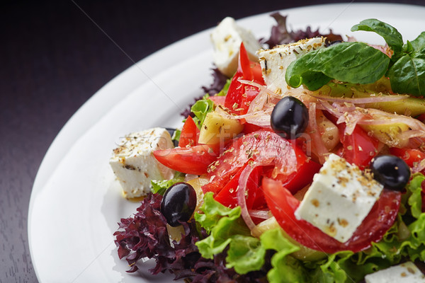 Sebze salata beyaz plaka peynir Stok fotoğraf © shivanetua