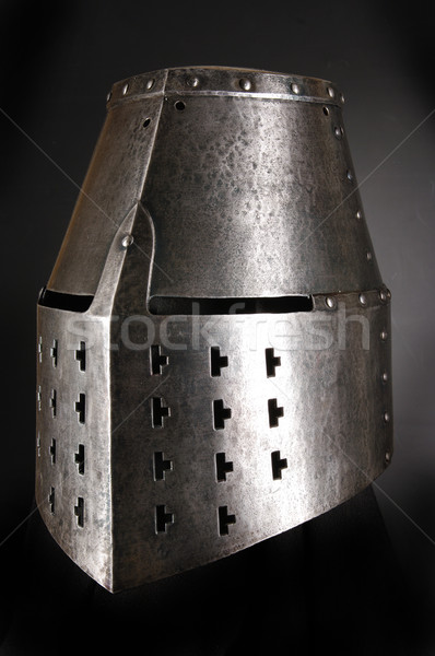 Stockfoto: Ijzer · helm · middeleeuwse · ridder · zwaar