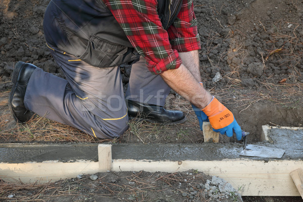 Bauarbeiter konkrete Basis Arbeitnehmer Stock foto © simazoran