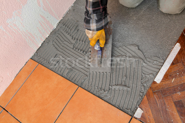 Home tegels werknemer keramische tegel Stockfoto © simazoran