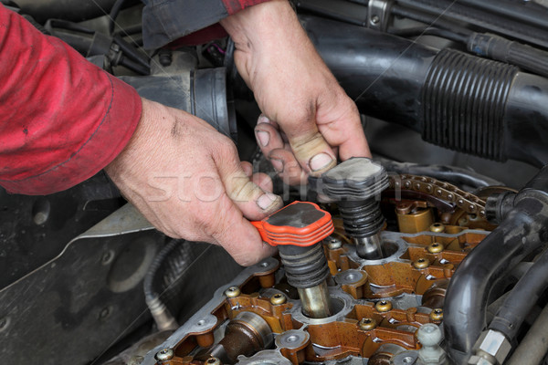 Autóipari gyújtás autó szerelő gázolaj gép Stock fotó © simazoran