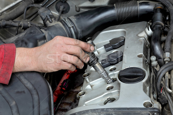 Stockfoto: Automotive · ontsteking · auto · monteur · benzine · motor