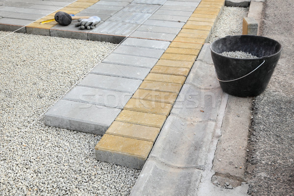 磚 安裝 具體 路面 碎石 商業照片 © simazoran