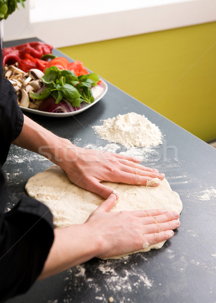 Сток-фото: пиццы · подробность · изображение · женщину · кухонном · столе