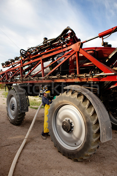 Füllung chemischen groß Spiel Sicherheitsausrüstung Arbeit Stock foto © SimpleFoto