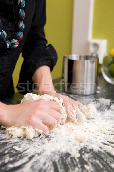 Pain détail jeune femme contre maison [[stock_photo]] © SimpleFoto