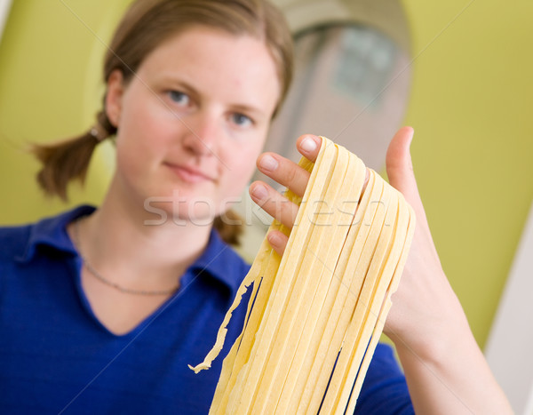 Maison pâtes détail fier jeune femme fraîches [[stock_photo]] © SimpleFoto