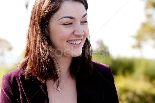Openhartig vrouw portret glimlach gezicht model Stockfoto © SimpleFoto