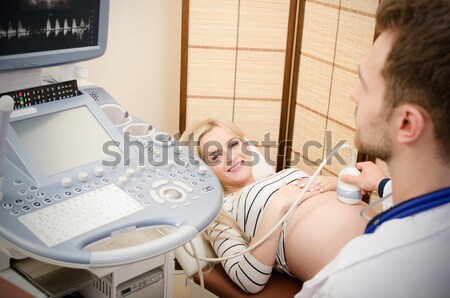Mulher grávida médico ultra-som diagnóstico máquina mulher Foto stock © simpson33
