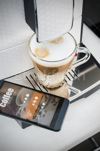 Kaffee Smartphone modernen Kaffeemaschine Kaffeemaschine Stock foto © simpson33