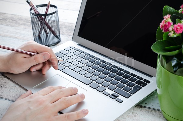 Férfi dolgozik modern laptop iroda kezek Stock fotó © simpson33